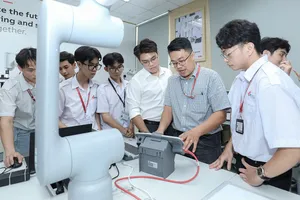 Đột phá đào tạo nhân lực công nghệ chiến lược - Bài 1: Điệp khúc “khát” nhân lực