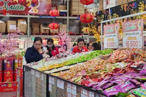 Rộn ràng mua sắm cuối năm