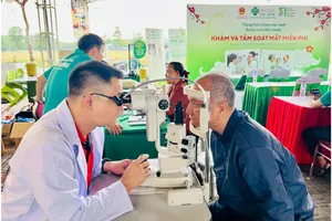 Từ khám miễn phí đến quản lý sức khỏe lâu dài