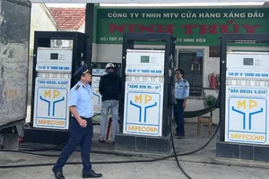 Kiểm soát, ngăn chặn buôn lậu xăng dầu qua biên giới