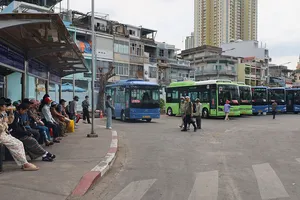 Để xe buýt hấp dẫn hơn - Bài 5: Thí điểm miễn vé xe buýt trước khi mở rộng