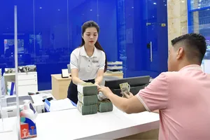Lãi suất chưa hạ nhiệt, doanh nghiệp gặp khó