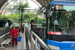 Quét CCCD khi đi xe buýt miễn phí: Thống kê dữ liệu để phục vụ hành khách tốt hơn