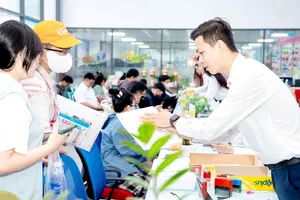 Đa dạng chính sách tài chính, học bổng cho tân sinh viên