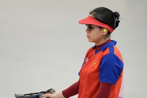 越南射击运动员郑秋荣