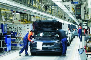 国产汽车注册费减3个月。