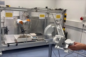 新型远端作业系统 未来可遥控机器人在月球挖土