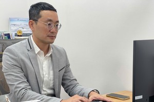 张为舜总经理。