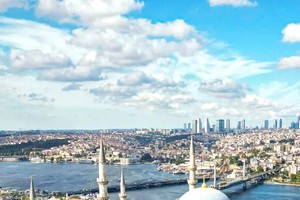 伊斯坦布尔蓝色清真寺。