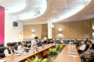 向民众推广文学艺术作品