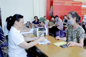 70岁没退休金者获领社会退休津贴