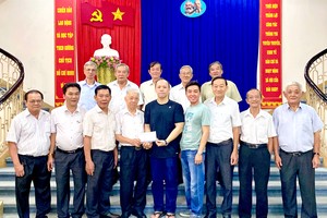 土龙木天后宫关照本市贫困人家