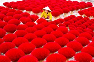 位于平政县的黎明春制香村是本市历史悠久的手工艺村之一。