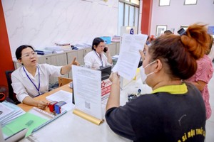 具有专深知识、经过正规培训的年轻公务员须获优先栽培，以作为乡级高素质人力资源发展核心。