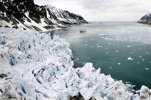 应加强应对山脉和冰川发生的危机