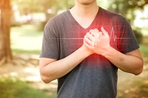 对于心衰的防治，早期筛查和干预是至关重要的。