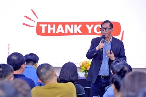 陈荣源总经理在座谈会上分享投资策略。