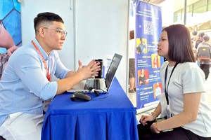 专家们介绍，如果具备生活技能，应聘者被录用的机会将更高。