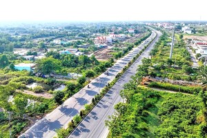 察林街-目前唯一连接市中心区与芹耶县的干线。