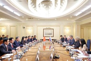 苏林总书记会见俄罗斯联邦委员会主席马特维延科。