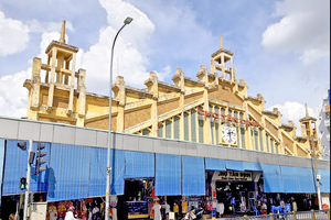 新定市场荣获胡志明市建筑艺术遗迹认证。