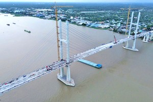 从高空观望的迪庙二桥全景。