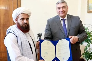 俄正式承认阿富汗临时政府