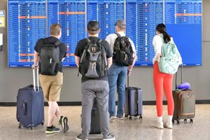 空管人员罢工 全法民航运输面临严重影响