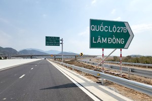 调整路牌的信息以适应新行政地界。