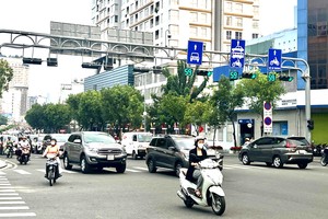 各专家支持在本市划分控制废气排放区域。