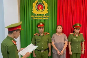 TPHCM: Bắt đối tượng cho người khác chôn lấp gần 2.900 tấn chất thải trái phép