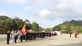 Trang nghiêm lễ chào cờ sáng mùng 1 tết của Trung đoàn tàu ngầm 196