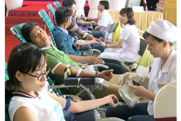 400 CNV Long Biên hiến máu nhân đạo