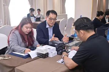 Doanh nghiệp trao đổi tại buổi kết nối 