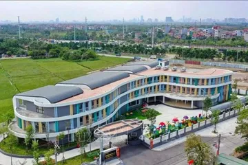 Một trường học được đầu tư, xây mới, sẵn sàng đón học sinh bước vào năm học mới. (Ảnh: TTXVN phát) 