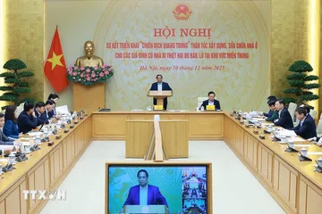 Thủ tướng Phạm Minh Chính chủ trì Hội nghị sơ kết triển khai “Chiến dịch Quang Trung” xây dựng nhà ở cho nhân dân có nhà bị thiệt hại do bão, lũ tại khu vực miền Trung. (Ảnh: Dương Giang/TTXVN)