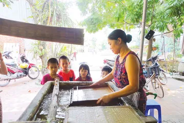 Níu kéo làng nghề giấy dó