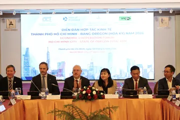 Các đại biểu tham dự Diễn đàn.d