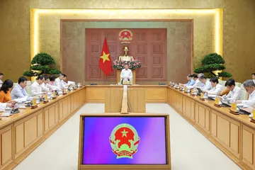 Thủ tướng Lê Minh Hưng chủ trì và phát biểu tại cuộc làm việc với Bộ Tài chính, sáng 29-4. Ảnh: VIẾT CHUNG