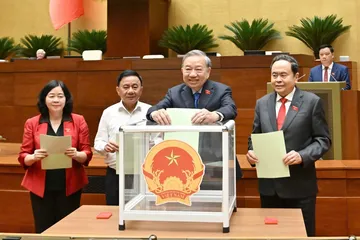 Ngày 7-4, Chủ tịch nước và Thủ tướng Chính phủ tuyên thệ, phát biểu nhậm chức