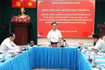 Phó Bí thư Thành ủy TPHCM Đặng Minh Thông phát biểu kết luận tại buổi làm việc. Ảnh: THU HƯỜNG