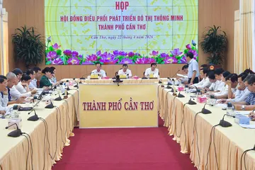 Dự họp chưa nghiêm túc, Giám đốc Sở Y tế TP Cần Thơ bị phê bình