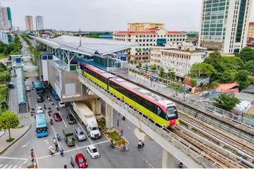 Tuyến đường sắt đô thị Nhổn - Ga Hà Nội đoạn trên cao đã được đưa vào khai thác. Ảnh: MRB