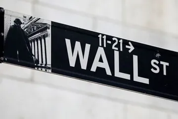 Dầu tăng nóng, Fed không giảm lãi suất, Phố Wall lao đao