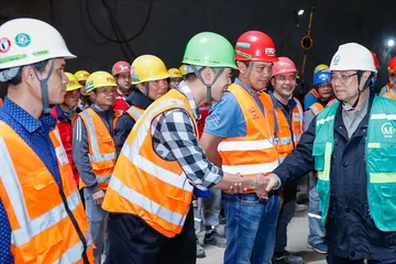 Thủ tướng yêu cầu tăng tốc dự án đường sắt đô thị