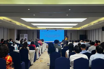 Nhiều doanh nghiệp tham dự hội thảo để tìm kiếm cơ hội tiếp cận chính sách hỗ trợ phát triển. Ảnh MINH XUÂN