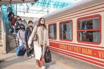 Cảnh giác chiêu trò 'cò vé tàu' dịp Tết