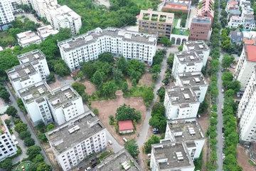 Nhà ở xã hội là nhu cầu cấp thiết của người dân có thu nhập thấp. (Ảnh: Khánh Hùng/Vietnam+) 