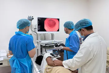 Hệ thống nội soi hiện đại tại trung tâm.