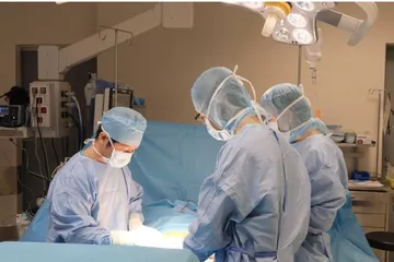 Điều trị thành công ca giãn tá tràng khổng lồ đầu tiên tại Việt Nam